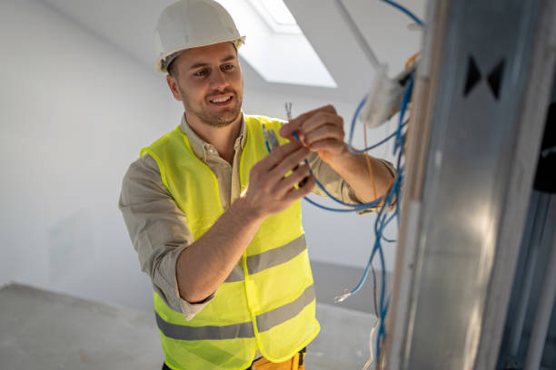 Best Licensed Electrician  in Hudson, WI